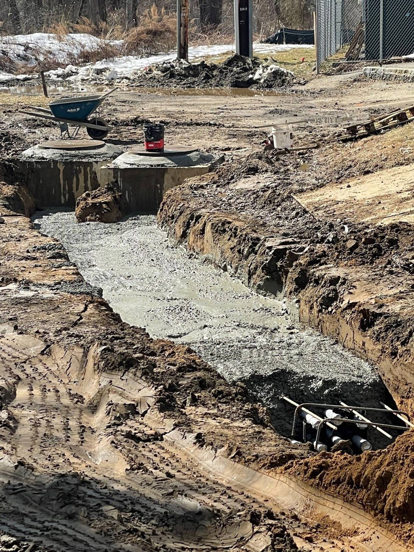 Electrical Duct Bank and Electric Handholes at Well Fields2 - Copy